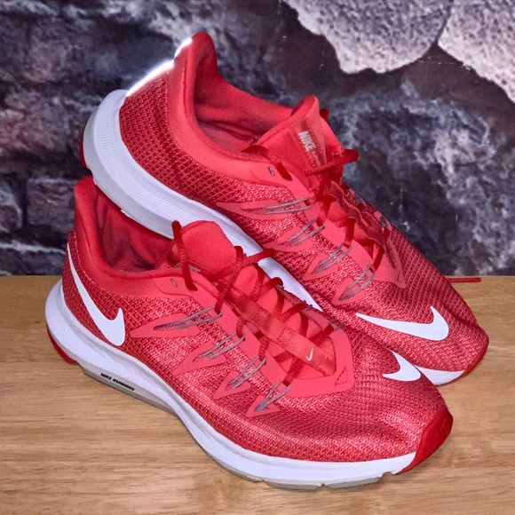 nike quest red